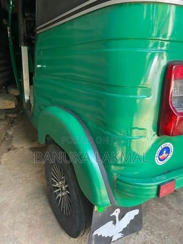 Bajaj RE 2003