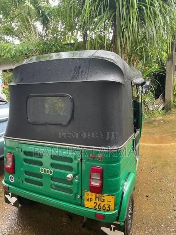 Bajaj RE 2003