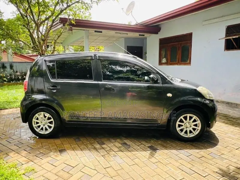 Toyota Passo 2010