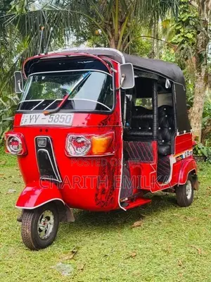 Bajaj RE 2012