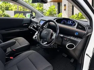 Toyota Sienta 2018