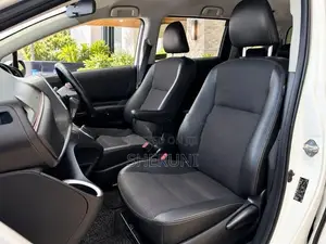Toyota Sienta 2018