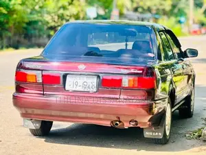 Nissan Sunny FB13 1992