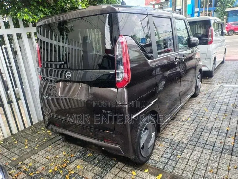 Nissan Roox 2024