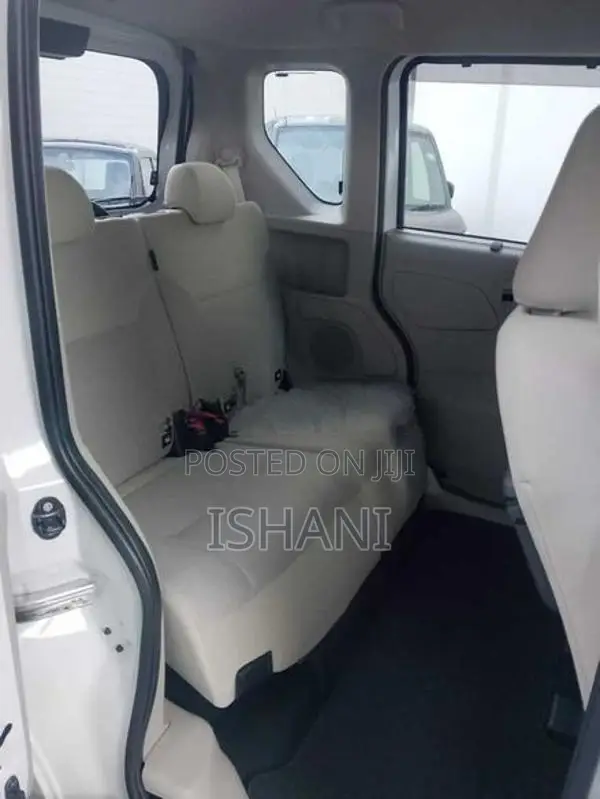 Nissan Roox 2024