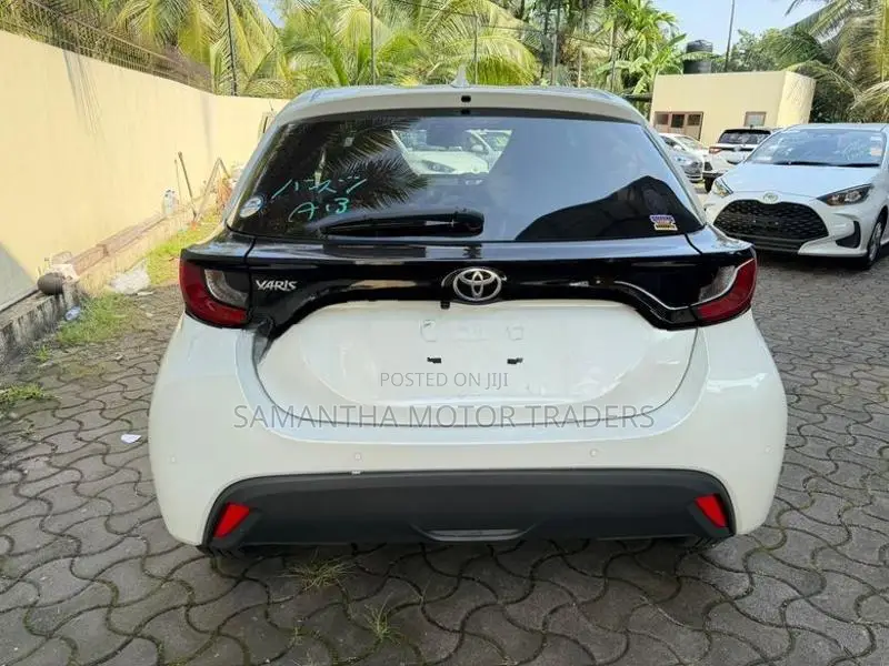 Toyota Yaris X Grade 2024