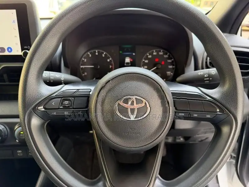 Toyota Yaris X Grade 2024