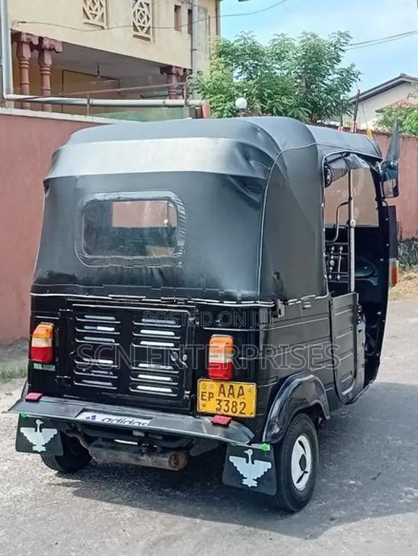 Bajaj RE 2012