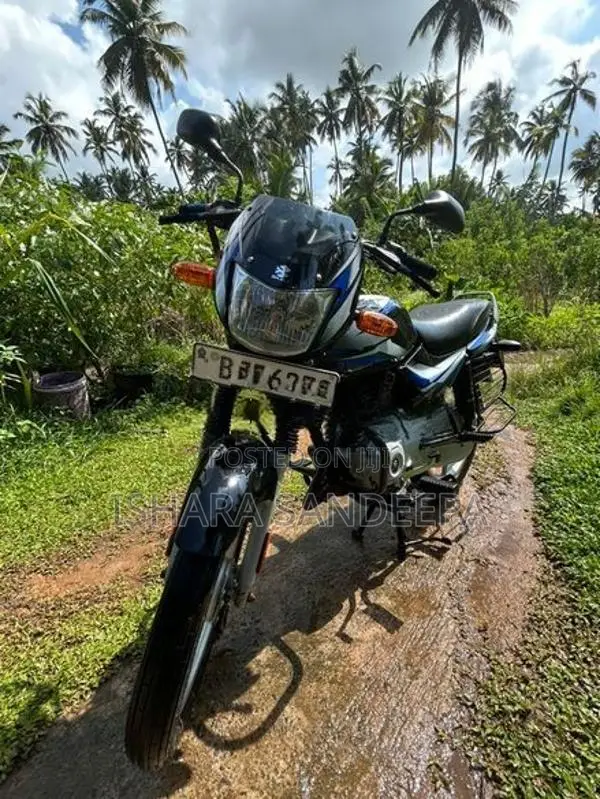 Bajaj CT100 2021