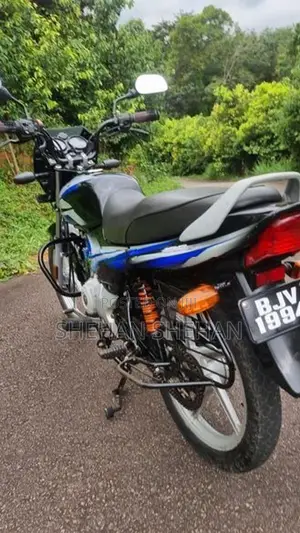 Bajaj CT100 2025