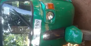 Bajaj RE 2011