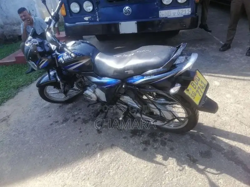 Bajaj Discover 125 2016