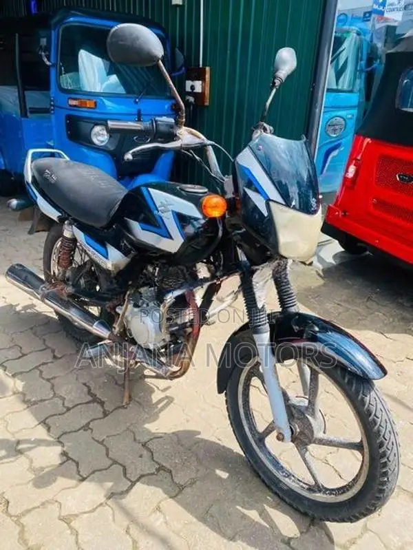 Bajaj CT100 2005