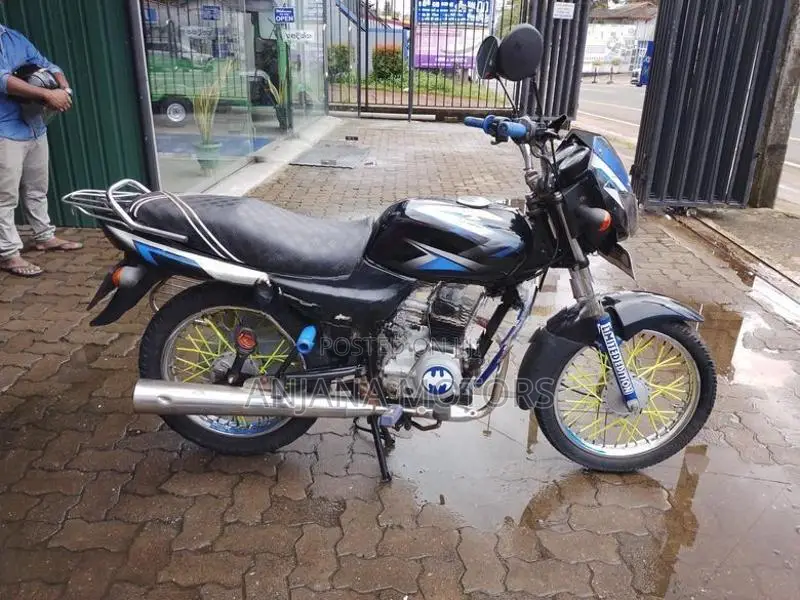Bajaj CT100 2014