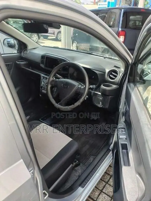 Daihatsu Mira 2023