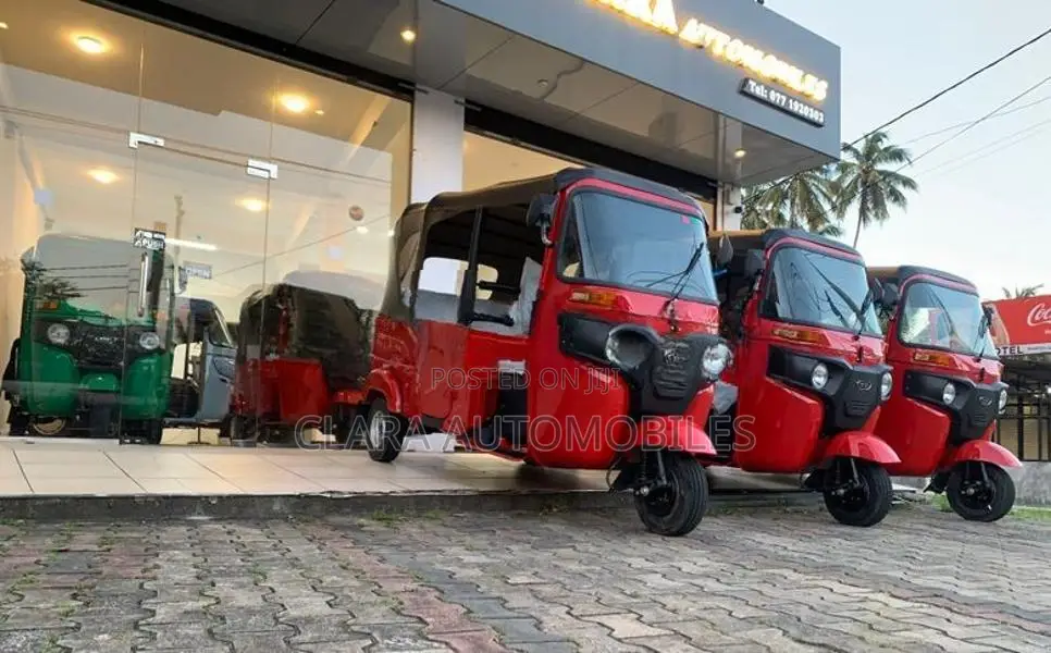 Bajaj RE 2026
