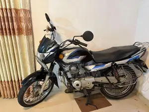 Bajaj CT100 2013