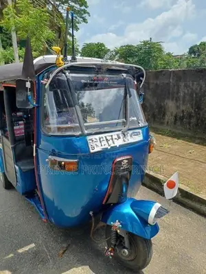 Bajaj RE 2002