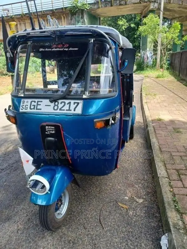 Bajaj RE 2002