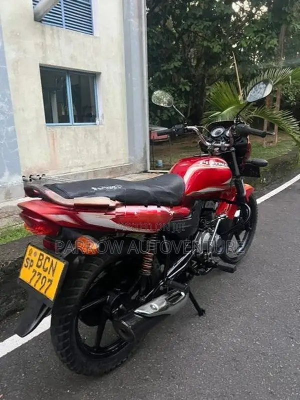 Bajaj Platina 100 2015