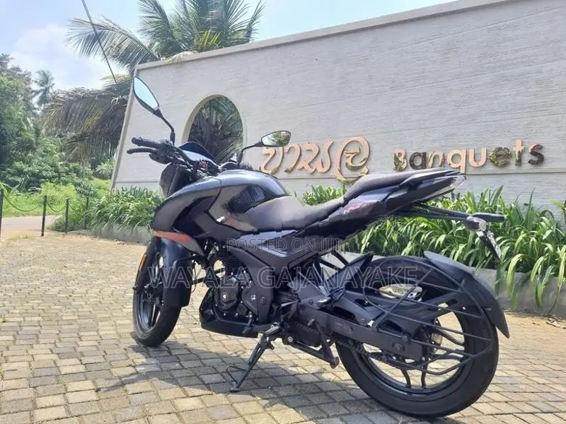 Bajaj Pulsar N160 2025