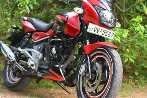 Bajaj Pulsar 180 2010