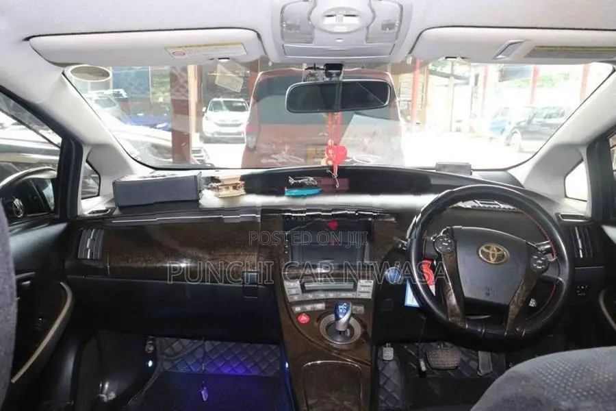 Toyota Prius 2012