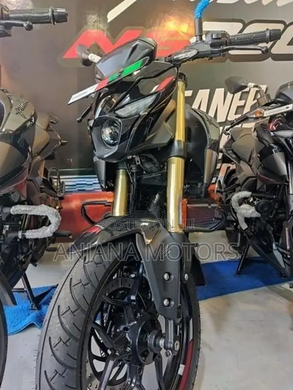 Bajaj Pulsar N160 premium 2026