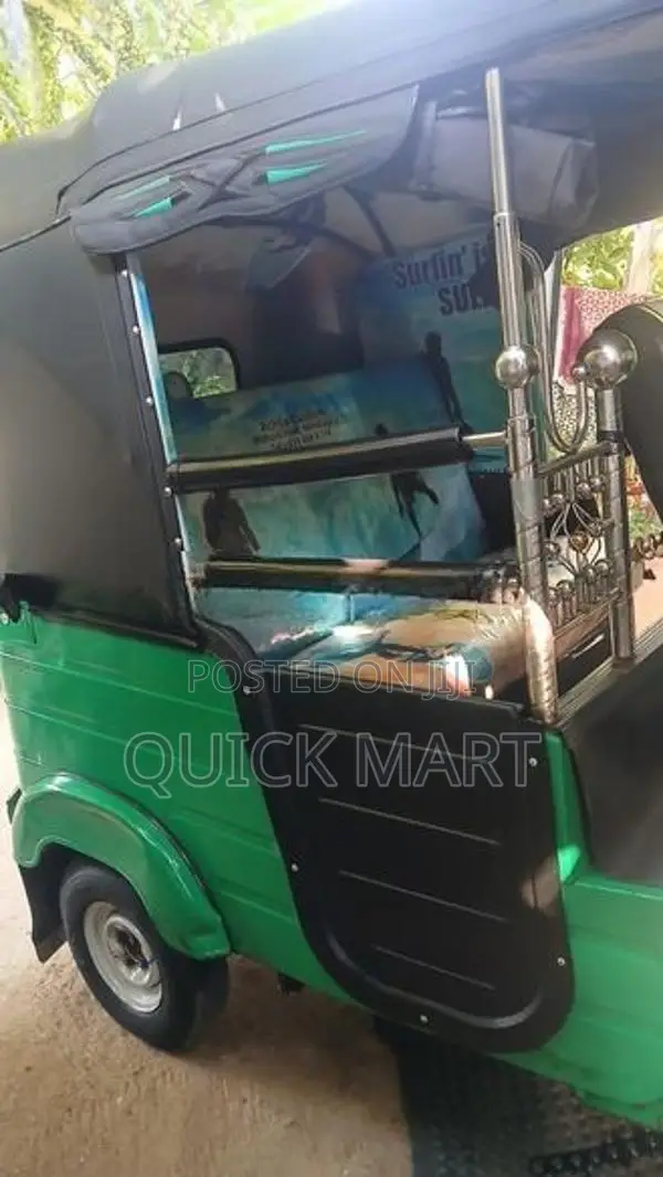 Bajaj RE 2020