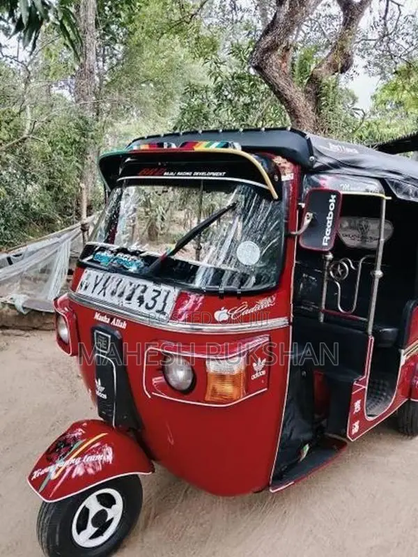 Bajaj RE 2012