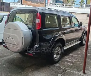 Ford Everest 2011