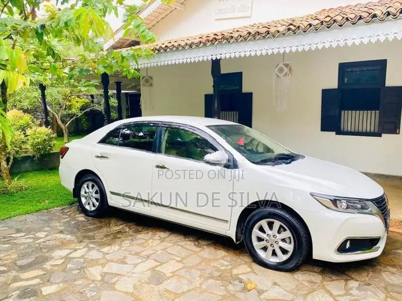 Toyota Premio G Superior 2019