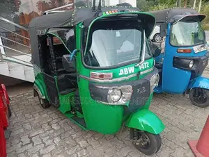 Bajaj RE 2015