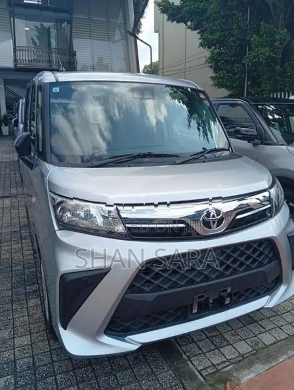 Toyota Roomy x 2023