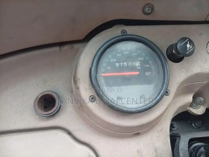 Bajaj RE 2015