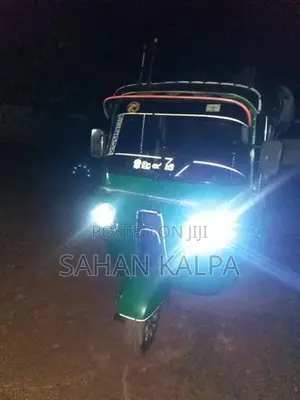Bajaj RE 2010