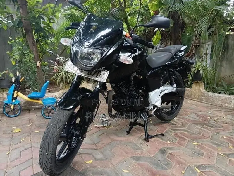 Bajaj Pulsar 180 2011