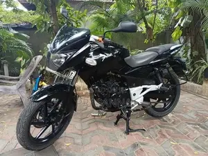 Bajaj Pulsar 180 2011
