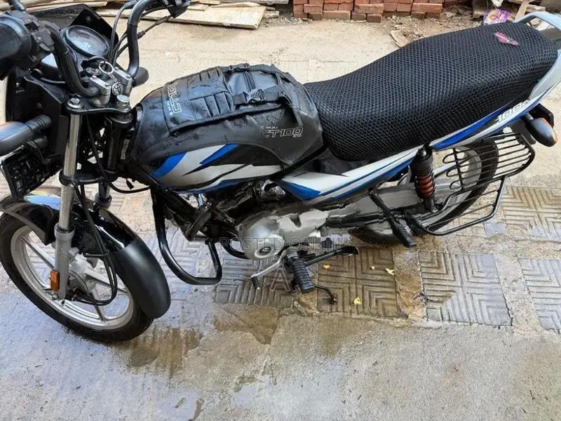 Bajaj CT100 2024
