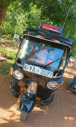 Bajaj RE 2011