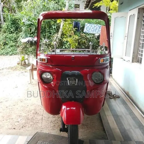Bajaj RE 2026
