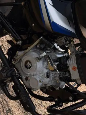 Bajaj CT100 ES 2026