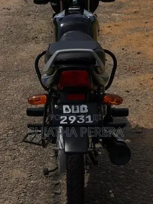Bajaj CT100 ES 2026