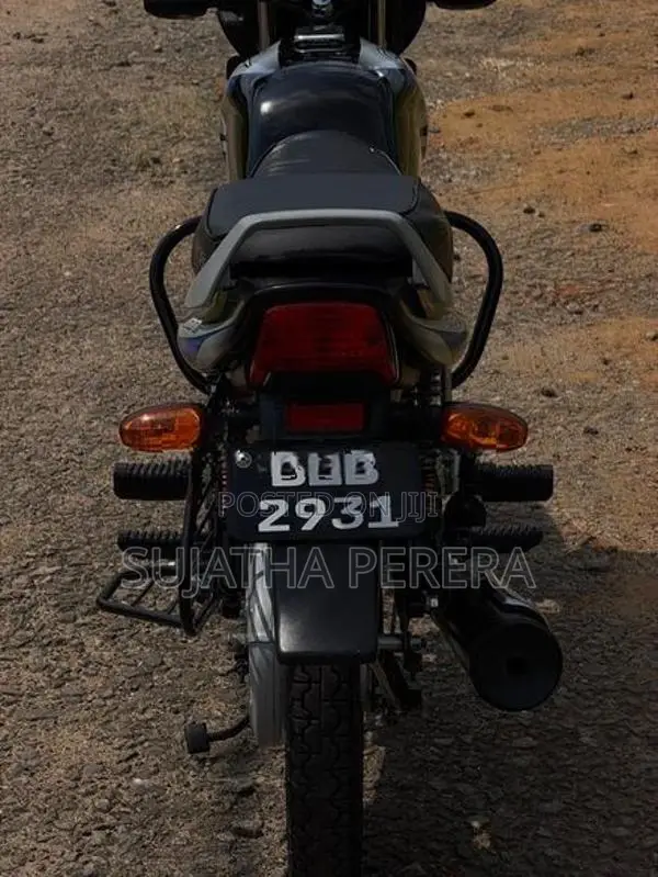 Bajaj CT100 ES 2026