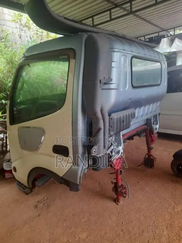 Toyota dyna dutro palal cabin for Lorry