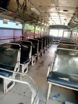 Ashok-Leyland Viking 2005 Bus (Used)