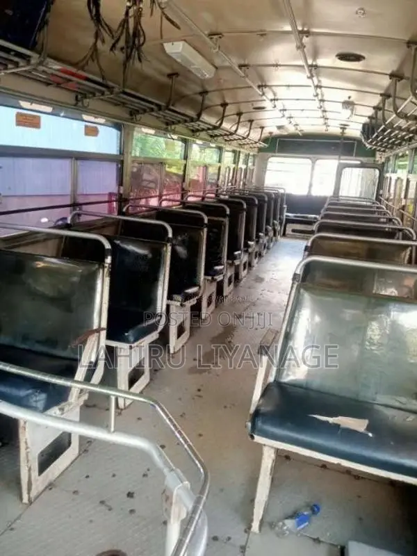 Ashok-Leyland Viking 2005 Bus (Used)