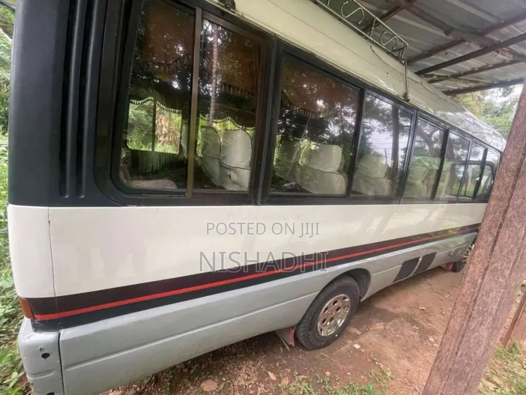 Mitsubishi Mmc 1987 Bus (Used)