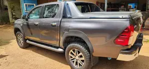 Toyota Hilux 2020 Pickup (Used)