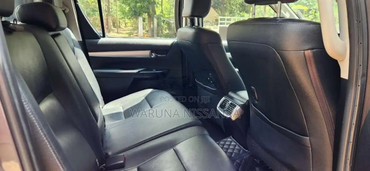 Toyota Hilux 2020 Pickup (Used)